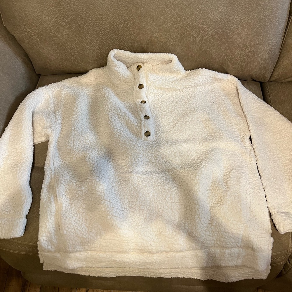 Aerie pullover, size medium, pockets, new without tags, quarter button up